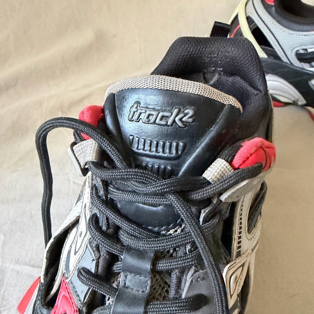 Balenciaga Track 2 Men's Red and Black Sneakers - Picture 3 of 12